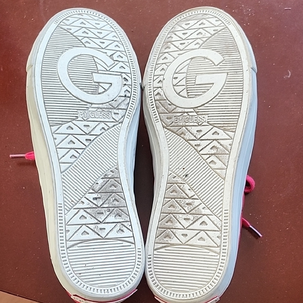G by Guess Red Sneakers with Quilted Fabric and White Sole - Picture 4 of 6